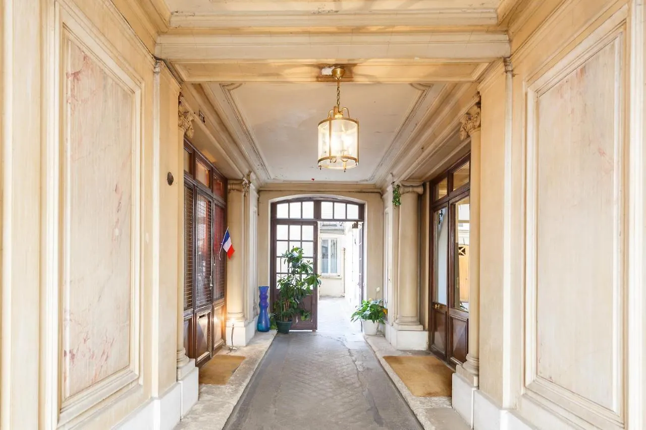 Bed & Breakfast Maison De Lignieres - - Quartier Champs-elysees 3*